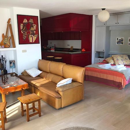 Loft Acogedor Con Terraza Y Parking En El Centro Apartment อูเอสกา ภายนอก รูปภาพ