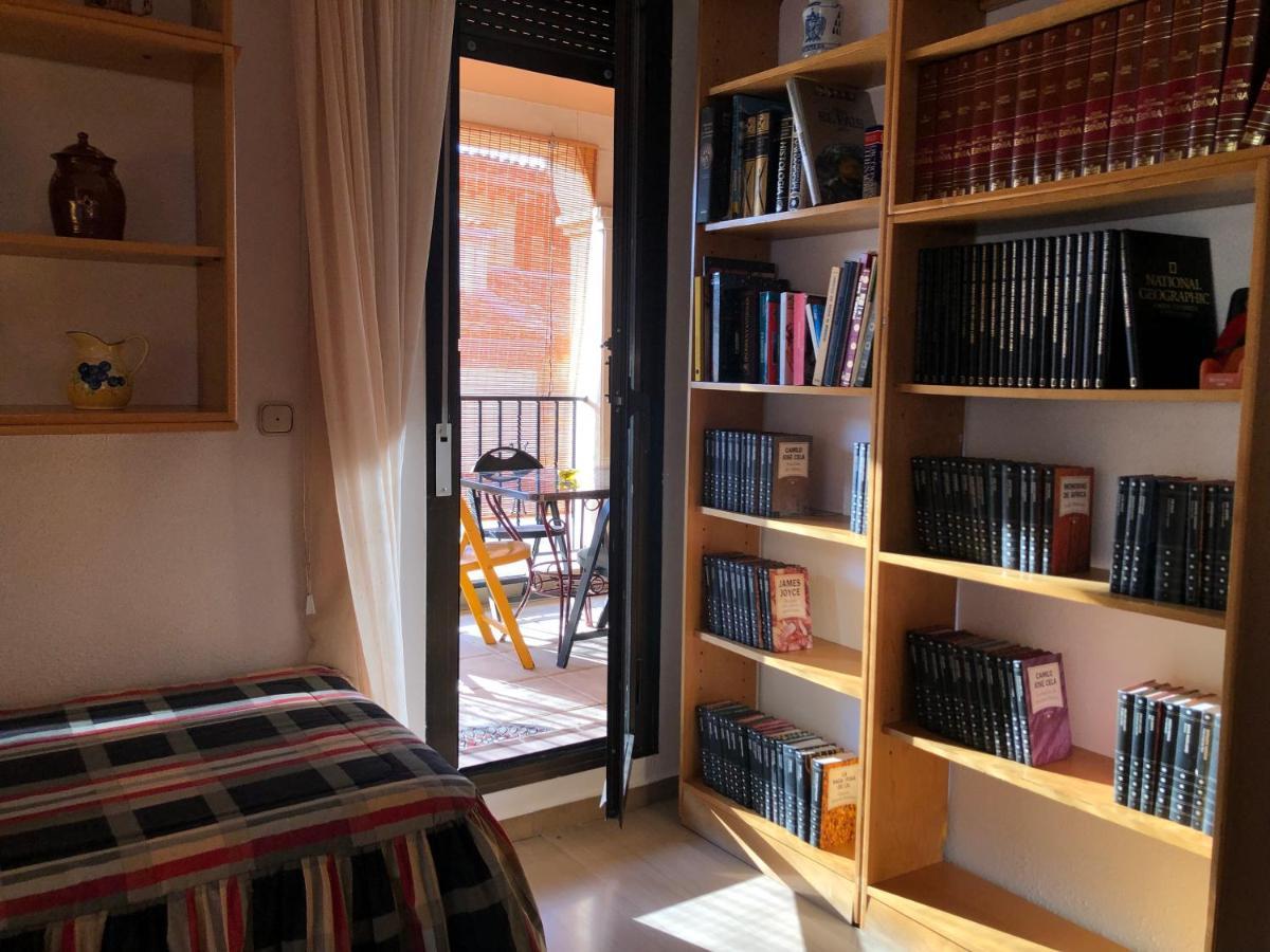Loft Acogedor Con Terraza Y Parking En El Centro Apartment อูเอสกา ภายนอก รูปภาพ